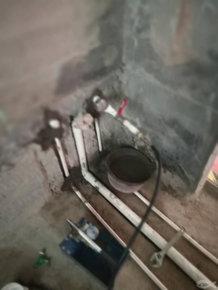 水管打壓測試，順利通過考核！